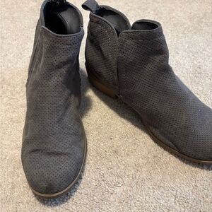 Universal Thread Charcoal Ankle Booties